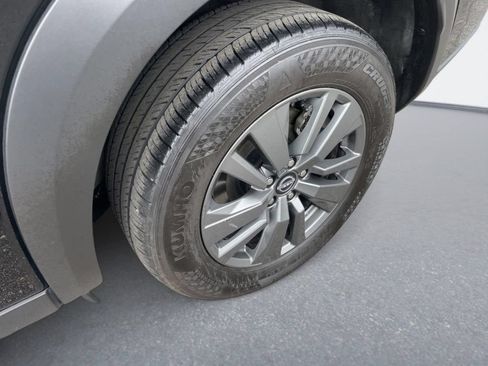 Used 2025 Nissan Pathfinder SV AWD/4WD image 9
