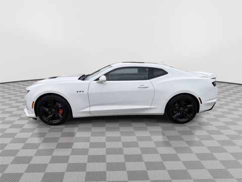 Used 2021 Chevrolet Camaro LT RWD image 4
