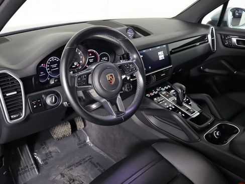 Used 2019 Porsche Cayenne E-Hybrid AWD/4WD image 26