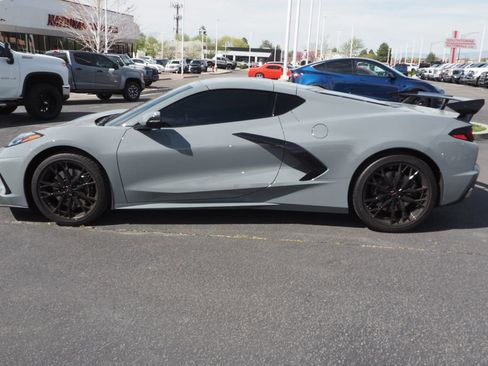 Used 2025 Chevrolet Corvette Stingray Preferred Cpe w/ Z51 Performance Package RWD image 3