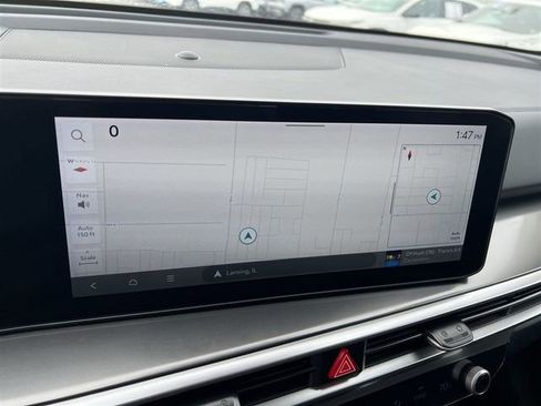 Used 2025 Kia Sorento EX w/ Panoramic Sunroof Package image 23