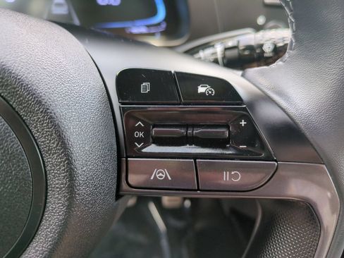 Used 2026 Hyundai Elantra Sport FWD image 23