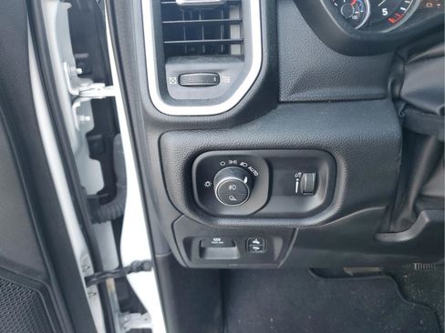 Used 2022 RAM 1500 Big Horn image 32