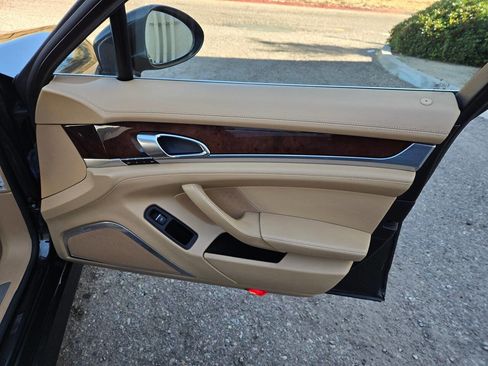 Used 2010 Porsche Panamera Turbo AWD/4WD image 36