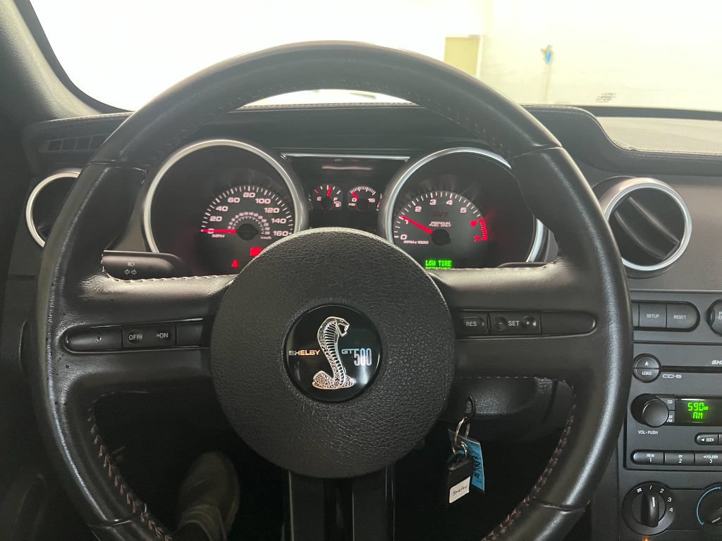 Used 2007 Ford Mustang Shelby GT500 RWD image 10