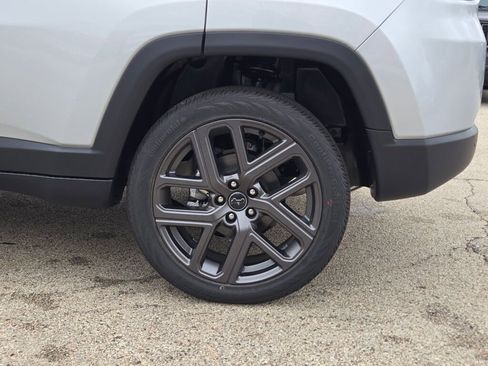 New 2026 Jeep Compass Limited image 15