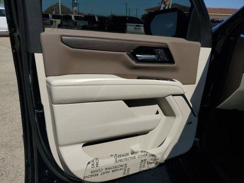 New 2026 GMC Yukon XL Denali w/ Sun & Power Step Package image 18