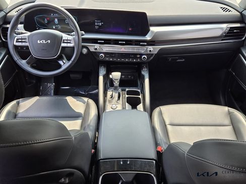 Certified 2025 Kia Telluride S FWD image 12