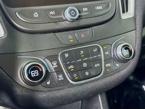 Used 2024 Chevrolet Malibu LT image 27