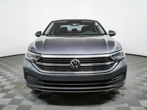 Used 2024 Volkswagen Jetta SE FWD image 35