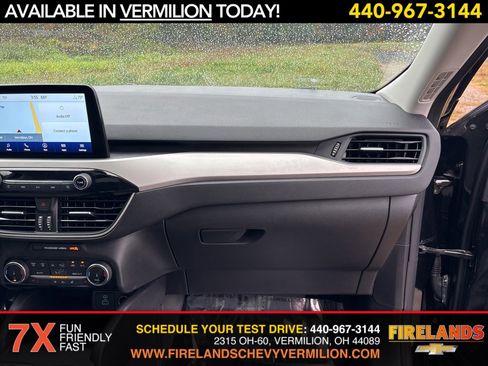 Used 2022 Ford Escape SE w/ SE Sport Appearance Package image 37
