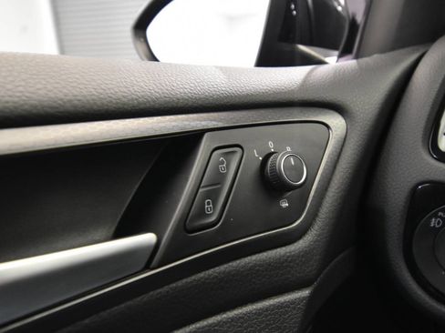 Used 2020 Volkswagen GTI S image 29