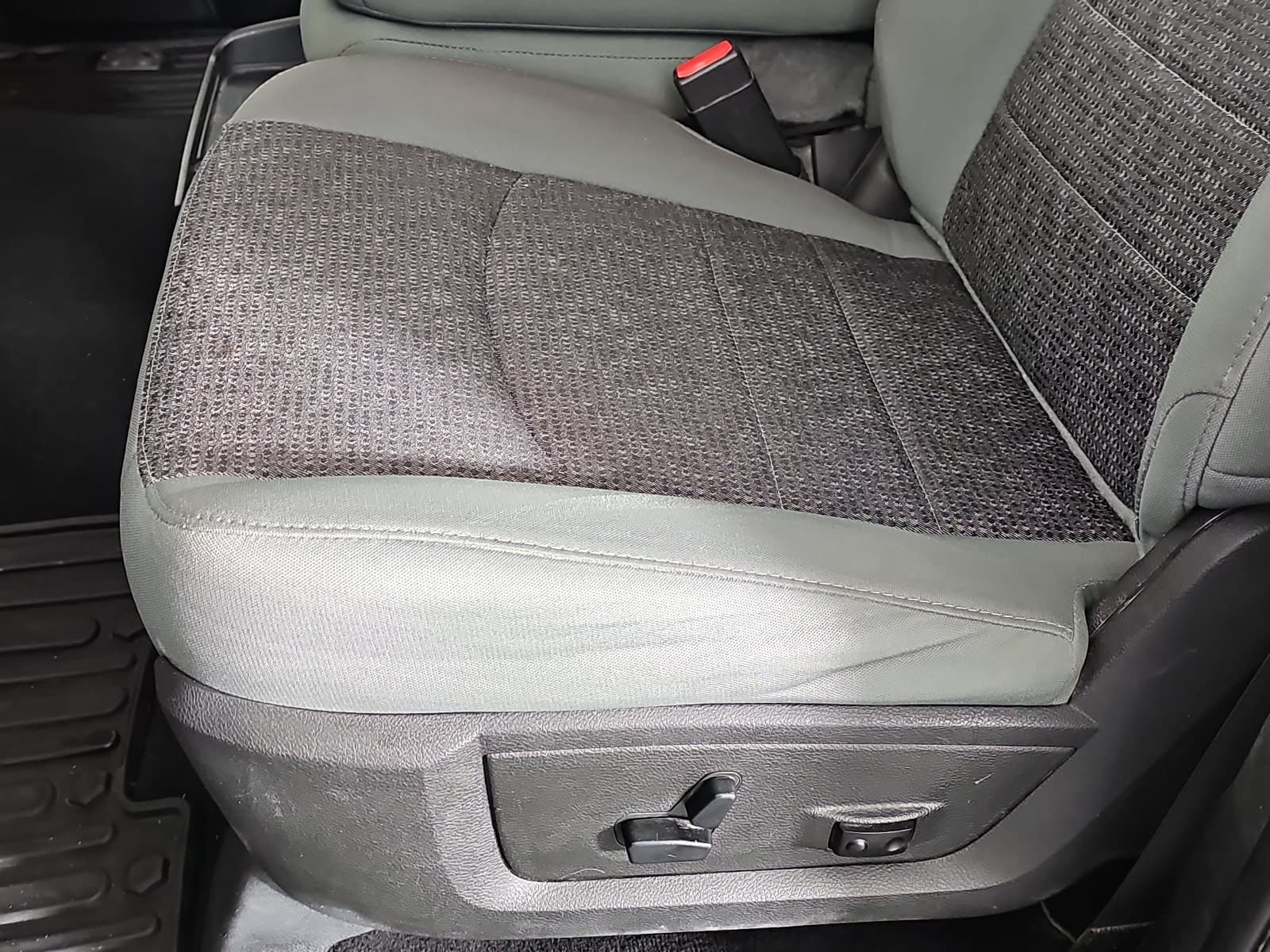 Used 2019 RAM 1500 Big Horn AWD/4WD image 24