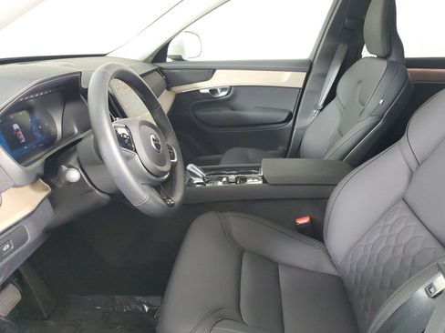 Used 2025 Volvo XC90 B6 Plus w/ Protection Package Premier AWD/4WD image 22