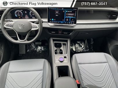 New 2025 Volkswagen Tiguan SE