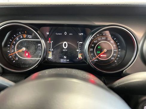 Used 2023 Jeep Gladiator Willys image 20