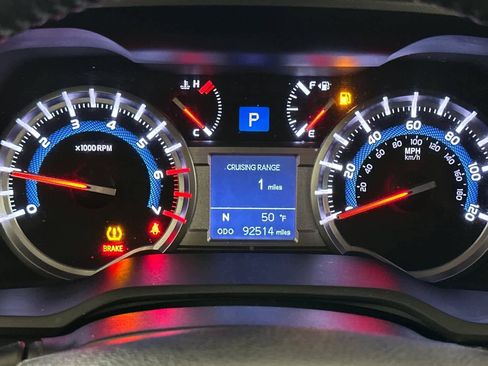 Used 2018 Toyota 4Runner SR5 image 24