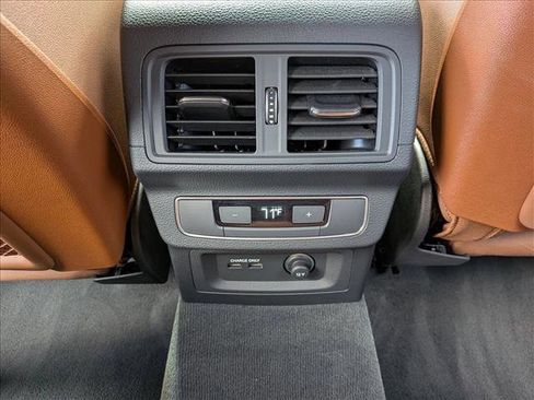 Used 2025 Audi Q5 2.0T Premium Plus image 18