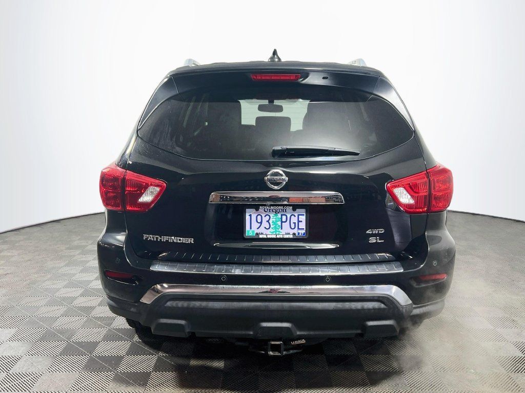 Used 2019 Nissan Pathfinder SL AWD/4WD image 6