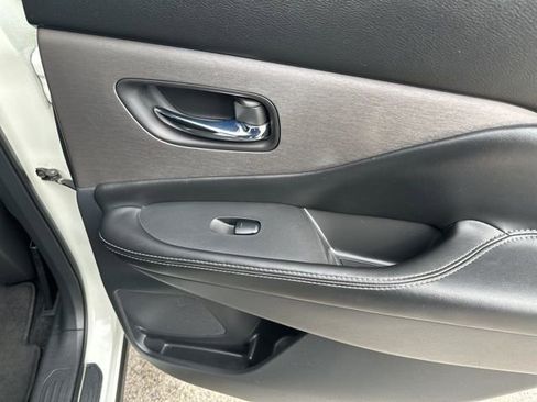 Used 2020 Nissan Murano S image 14