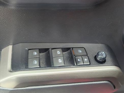 Used 2022 Toyota Tacoma Limited RWD image 11