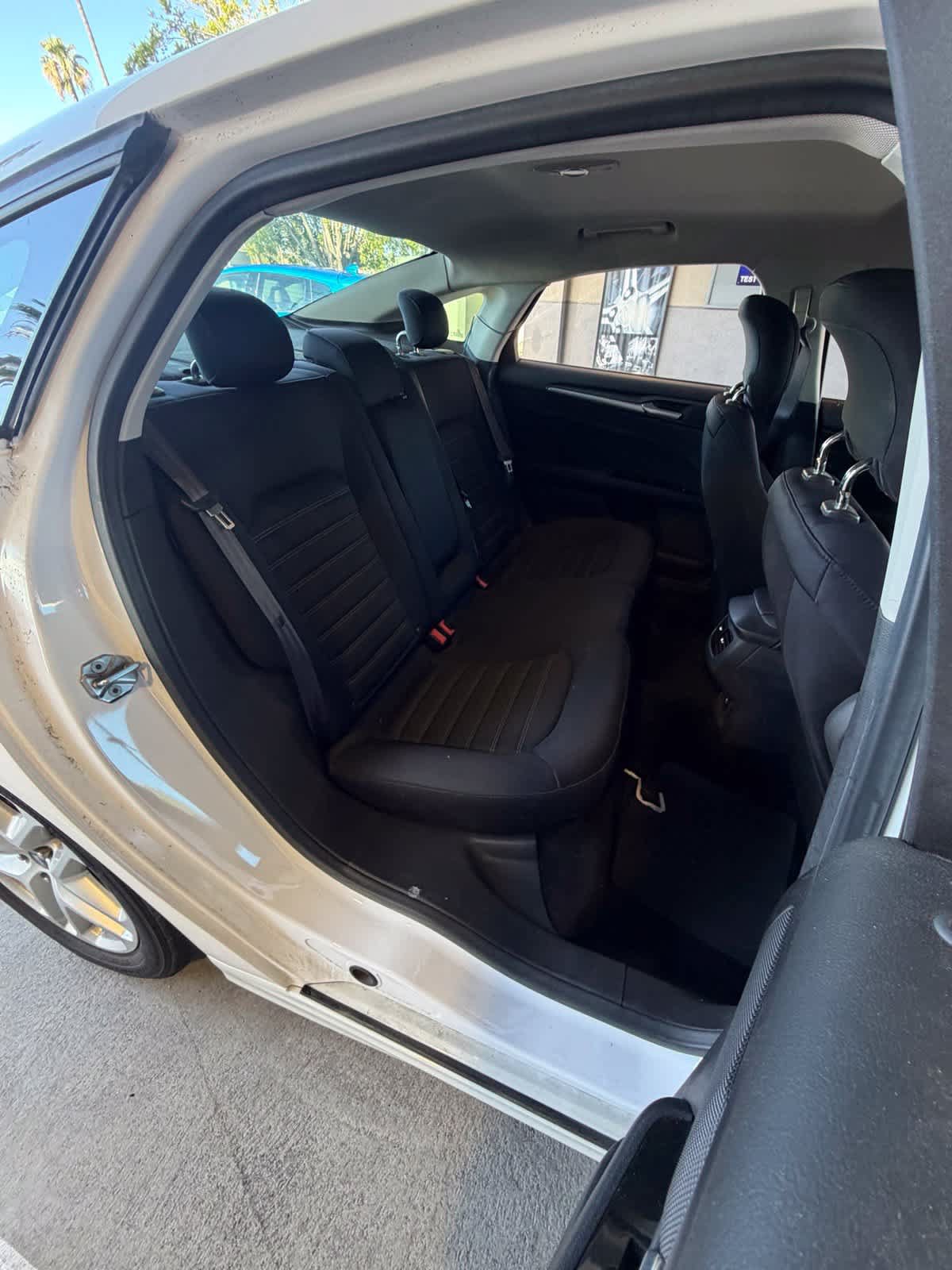 Used 2013 Ford Fusion SE FWD image 14