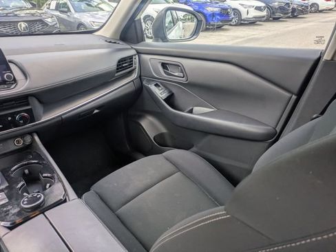 Used 2024 Nissan Rogue S AWD/4WD image 17