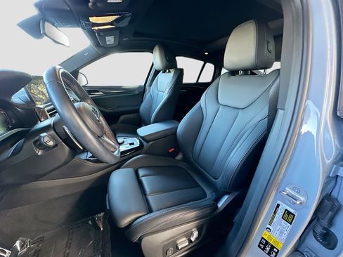 Used 2023 BMW X4 M40i w/ Premium Package image 21