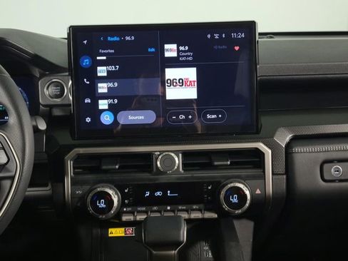 Used 2025 Toyota 4Runner Limited image 22