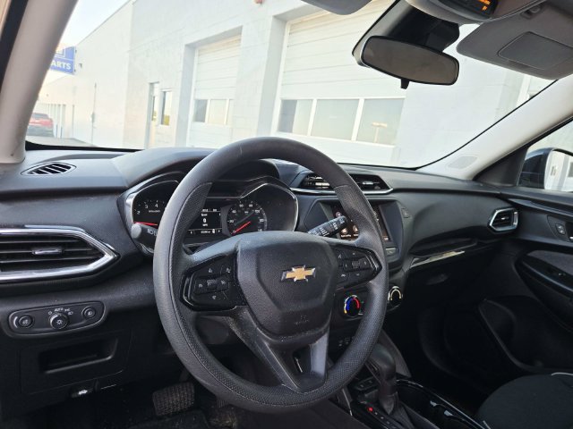 Used 2023 Chevrolet TrailBlazer LT FWD image 6