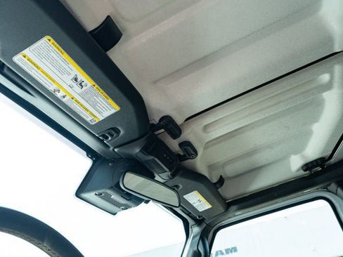 Certified 2025 Jeep Wrangler Unlimited Sahara AWD/4WD image 18