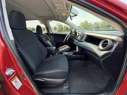 Used 2015 Toyota RAV4 XLE FWD image 16