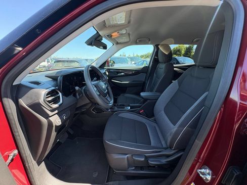 Used 2025 Chevrolet TrailBlazer LT FWD image 21