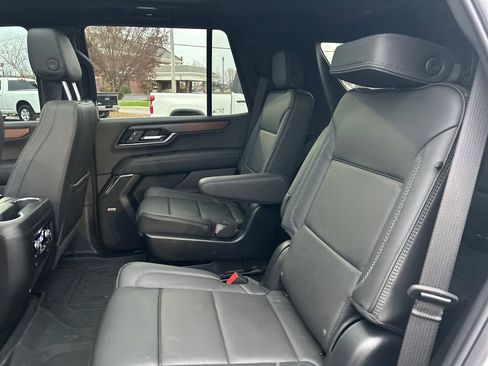 Certified 2025 GMC Yukon Denali w/ Sun & Power Step Package image 38