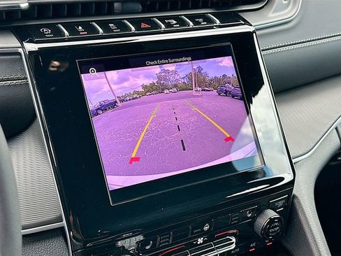 New 2025 Jeep Grand Cherokee Laredo image 8