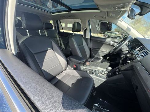 Used 2018 Volkswagen Tiguan SE w/ Panoramic Sunroof Package AWD/4WD image 24
