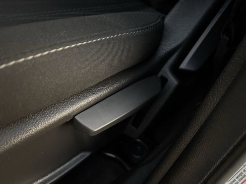 Used 2018 Ford Focus SE image 19