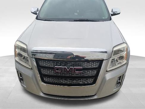 Used 2012 GMC Terrain SLT w/ Chrome and Technology Package AWD/4WD image 2
