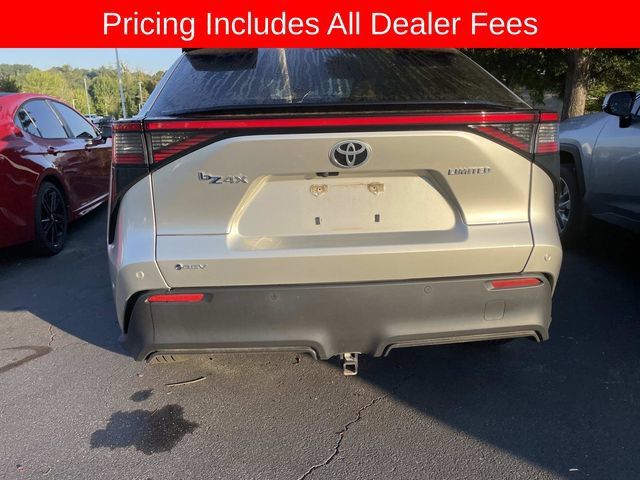Used 2024 Toyota bZ4X FWD image 5
