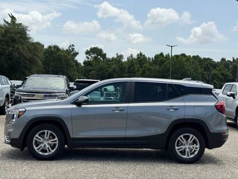 Used 2024 GMC Terrain SLE FWD image 5