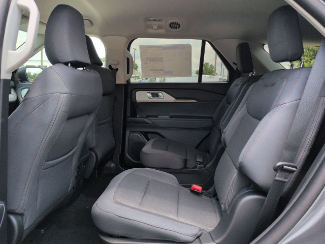 New 2026 Ford Explorer Active RWD image 14