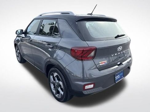Certified 2025 Hyundai Venue Limited image 3