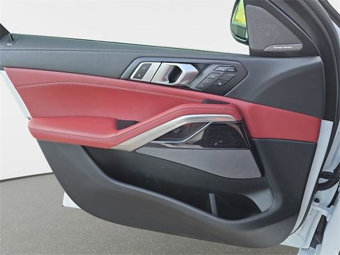 Used 2026 BMW X6 xDrive40i image 30