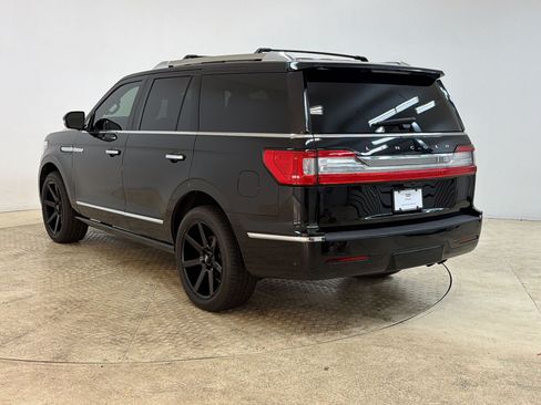 Used 2019 Lincoln Navigator Reserve w/ Cargo Package AWD/4WD image 3