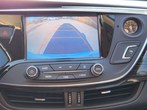 Used 2018 Buick Envision Essence image 15