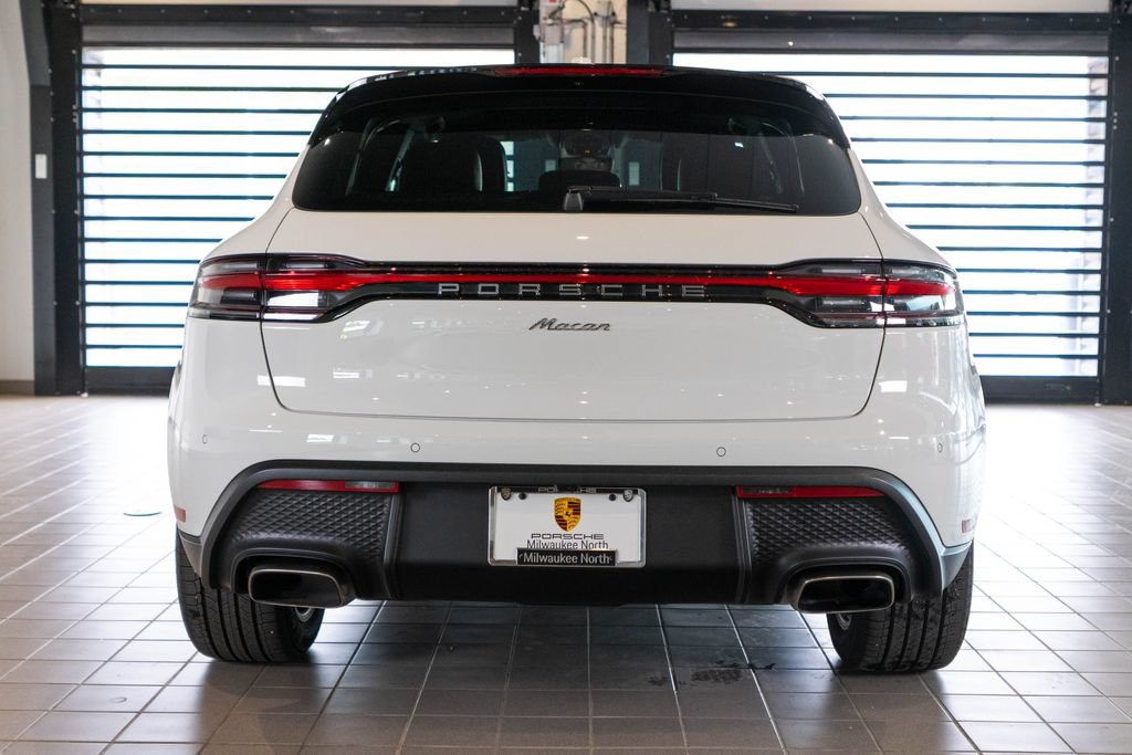 Certified 2026 Porsche Macan AWD/4WD image 8