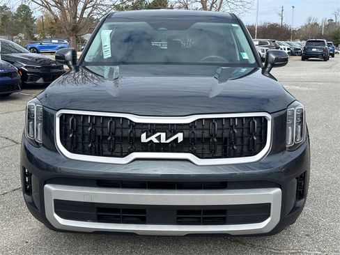 Used 2024 Kia Telluride LX image 8