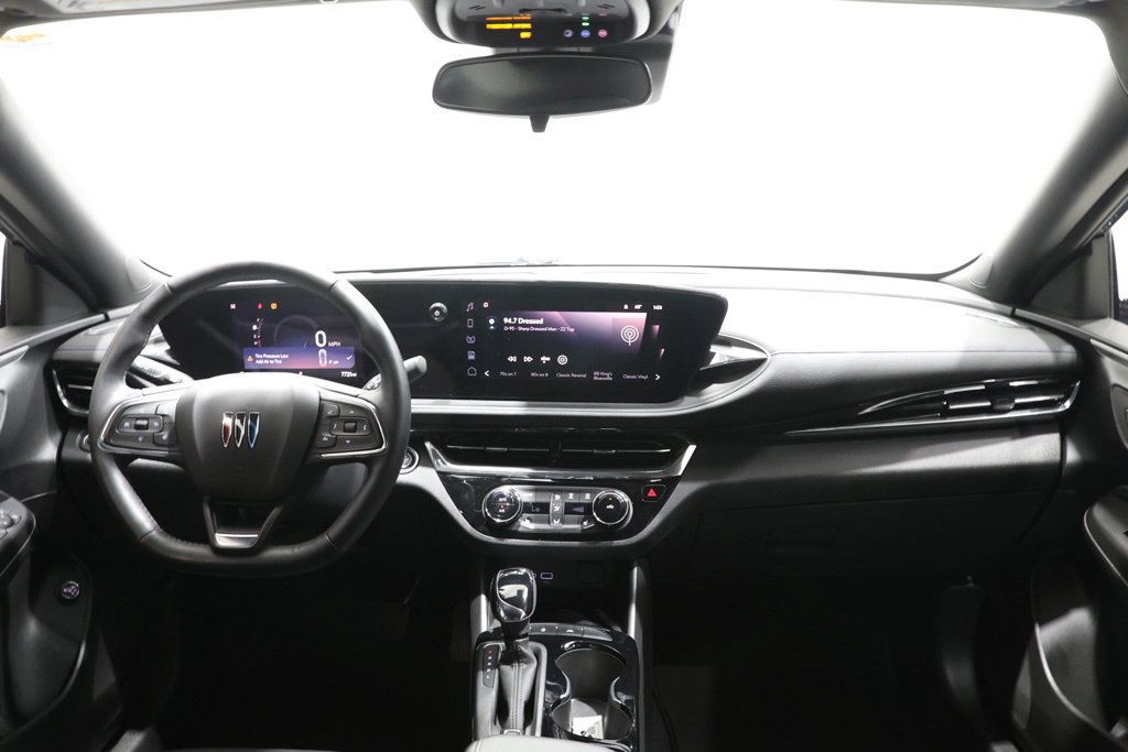 Used 2025 Buick Envista Sport Touring w/ Convenience I Package FWD image 15