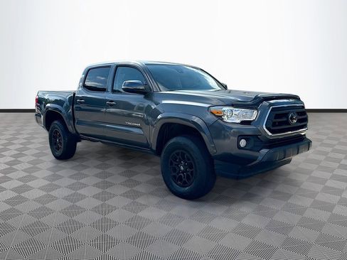 Used 2022 Toyota Tacoma SR5 w/ Technology Package AWD/4WD image 4