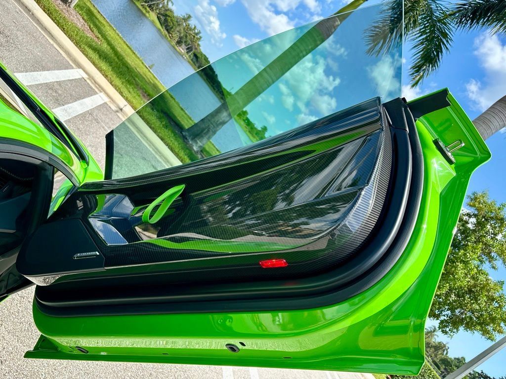 Used 2019 Lamborghini Aventador SVJ AWD/4WD image 25